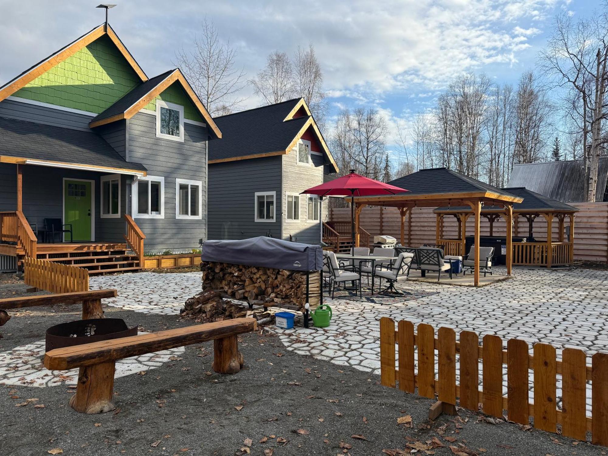 Talkeetna Log Cabin With Hot Tub Unit 2 Exterior foto